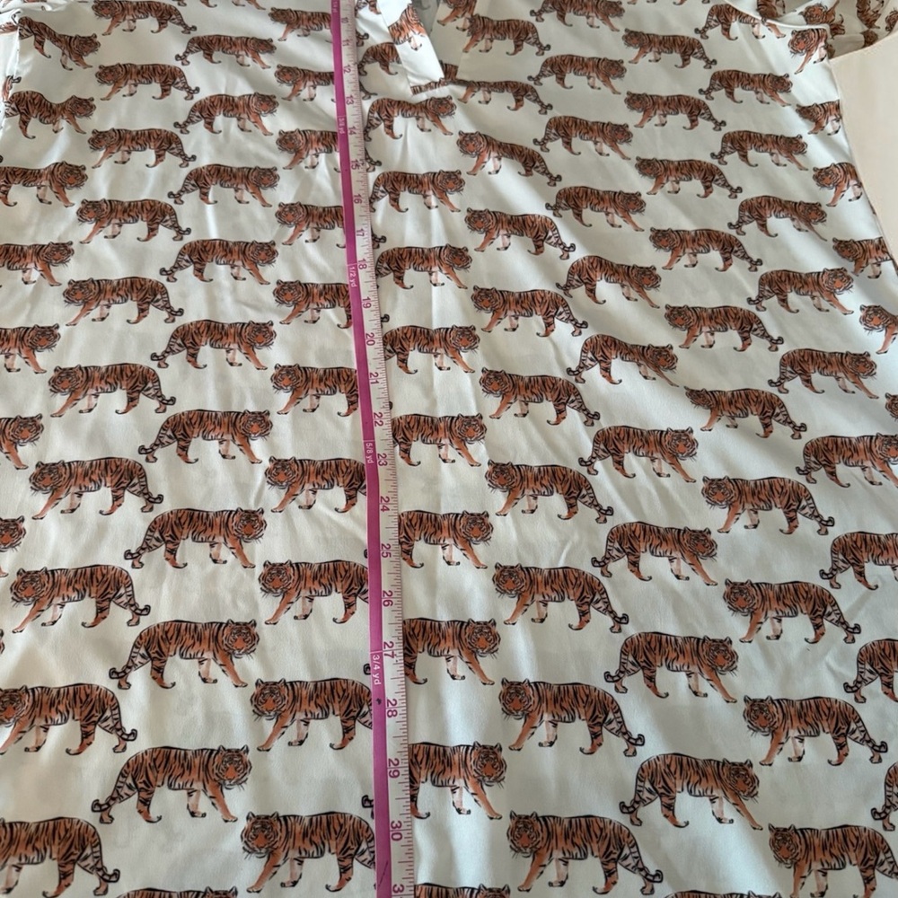 Stewart Simmons tiger print medium blouse/tunic - Picture 6 of 6